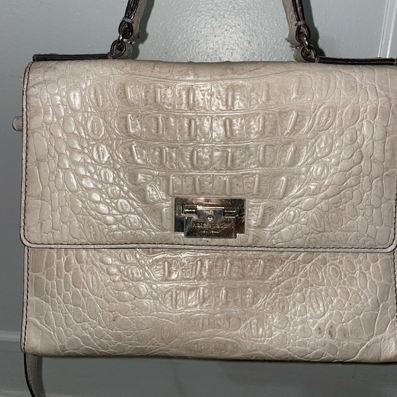 Kate Spade alligator purse in cream. - Picture 2 of 4